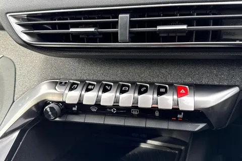 58 of 67 for PEUGEOT 3008 1.2 PureTech GT Line Euro 6 (s/s) 5dr