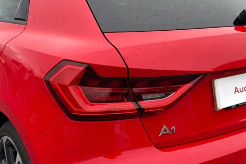 PN23MXK Audi A1 Black Edition 25 TFSI  95 PS 5-speed Thumbnail #9