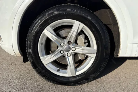 PF18TXT Audi Q5 2.0 TDI Sport S Tronic quattro Euro 6 (s/s) 5dr Thumbnail #13