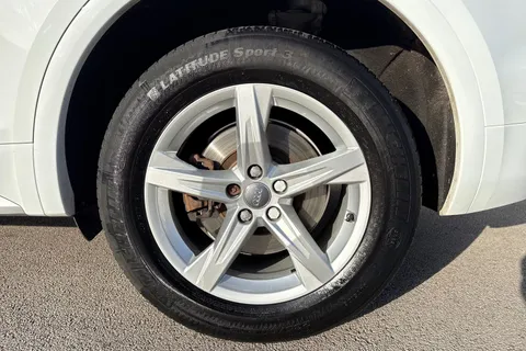 PF18TXT Audi Q5 2.0 TDI Sport S Tronic quattro Euro 6 (s/s) 5dr Thumbnail #14