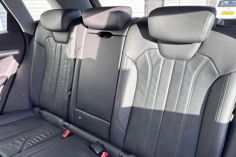 PF18TXT Audi Q5 2.0 TDI Sport S Tronic quattro Euro 6 (s/s) 5dr Thumbnail #20