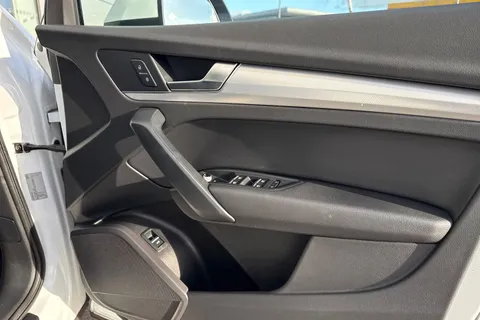 PF18TXT Audi Q5 2.0 TDI Sport S Tronic quattro Euro 6 (s/s) 5dr Thumbnail #22