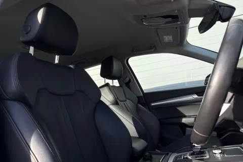 PF18TXT Audi Q5 2.0 TDI Sport S Tronic quattro Euro 6 (s/s) 5dr Thumbnail #25