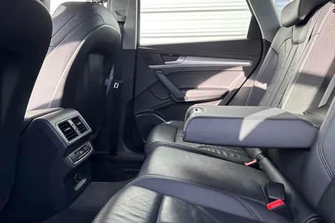 PF18TXT Audi Q5 2.0 TDI Sport S Tronic quattro Euro 6 (s/s) 5dr Thumbnail #36