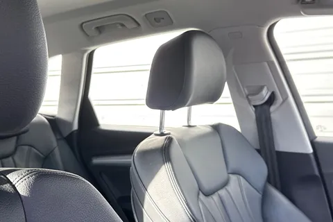 PF18TXT Audi Q5 2.0 TDI Sport S Tronic quattro Euro 6 (s/s) 5dr Thumbnail #38