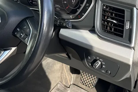 PF18TXT Audi Q5 2.0 TDI Sport S Tronic quattro Euro 6 (s/s) 5dr Thumbnail #41