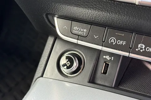 PF18TXT Audi Q5 2.0 TDI Sport S Tronic quattro Euro 6 (s/s) 5dr Thumbnail #51