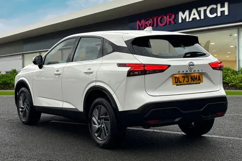 DL73NHA Nissan Qashqai 1.3 DIG-T MHEV Acenta Premium XTRON Euro 6 (s/s) 5dr Thumbnail #3
