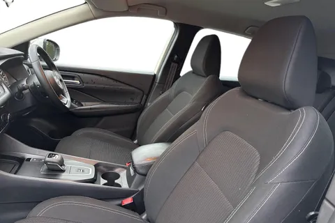 DL73NHA Nissan Qashqai 1.3 DIG-T MHEV Acenta Premium XTRON Euro 6 (s/s) 5dr Thumbnail #17