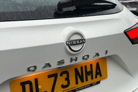 DL73NHA Nissan Qashqai 1.3 DIG-T MHEV Acenta Premium XTRON Euro 6 (s/s) 5dr Thumbnail #32