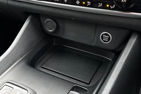 DL73NHA Nissan Qashqai 1.3 DIG-T MHEV Acenta Premium XTRON Euro 6 (s/s) 5dr Thumbnail #39