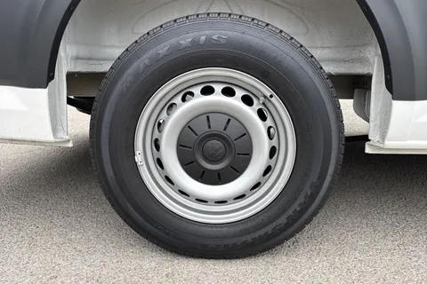 PN75NBL Volkswagen Crafter 2.0 TDI 140PS Commerce Business Pack High Roof Van Thumbnail #11