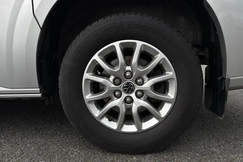 DG75BXO Volkswagen Transporter 2.0 TDI 110 Commerce Pro Van Thumbnail #12