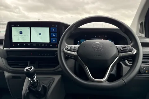 DG75BXO Volkswagen Transporter 2.0 TDI 110 Commerce Pro Van Thumbnail #18