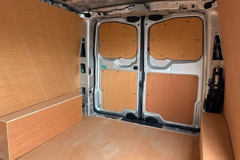 DG75BXO Volkswagen Transporter 2.0 TDI 110 Commerce Pro Van Thumbnail #19