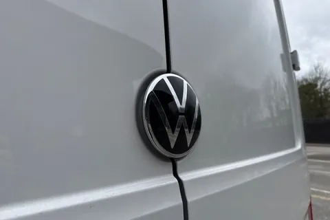 PN75NBL Volkswagen Crafter 2.0 TDI 140PS Commerce Business Pack High Roof Van Thumbnail #29