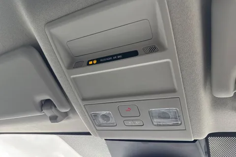 DG75BXO Volkswagen Transporter 2.0 TDI 110 Commerce Pro Van Thumbnail #45