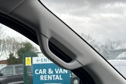 DG75BXO Volkswagen Transporter 2.0 TDI 110 Commerce Pro Van Thumbnail #46