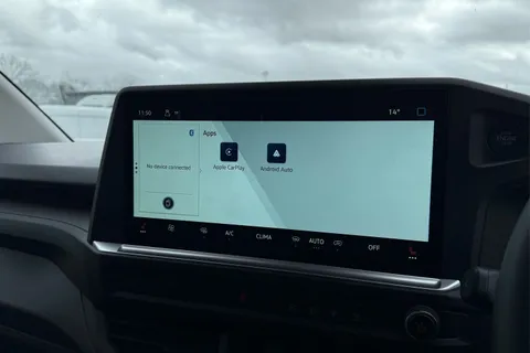 DG75BXO Volkswagen Transporter 2.0 TDI 110 Commerce Pro Van Thumbnail #48