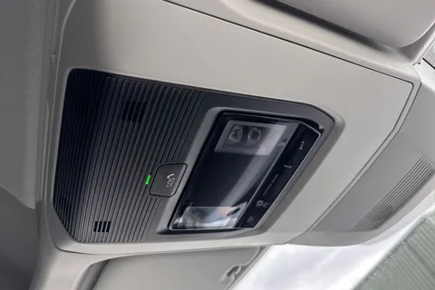 PN75NBL Volkswagen Crafter 2.0 TDI 140PS Commerce Business Pack High Roof Van Thumbnail #45