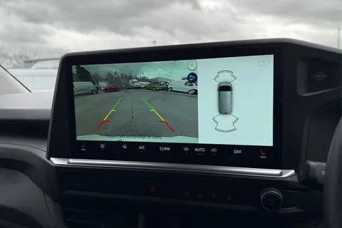 DG75BXO Volkswagen Transporter 2.0 TDI 110 Commerce Pro Van Thumbnail #51