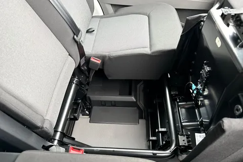 PN75NBL Volkswagen Crafter 2.0 TDI 140PS Commerce Business Pack High Roof Van Thumbnail #47