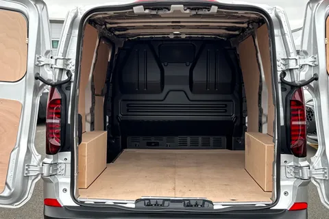 7 of 64 for VOLKSWAGEN TRANSPORTER 100kW 65kWh Commerce Plus Van Auto