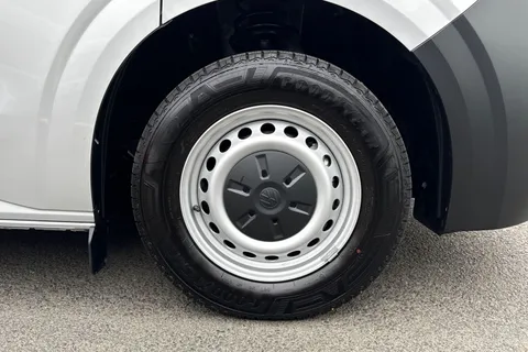 10 of 64 for VOLKSWAGEN TRANSPORTER 100kW 65kWh Commerce Plus Van Auto