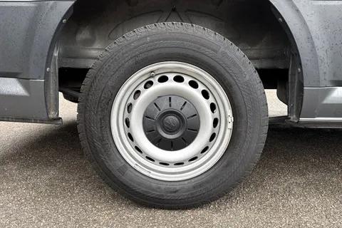 PK74EBG Volkswagen Crafter 2.0 TDI 140PS Commerce Plus High Roof Van Auto Thumbnail #11