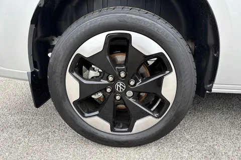 PJ75YTZ Volkswagen Transporter 2.0 TDI 110 Commerce Pro Van Thumbnail #11