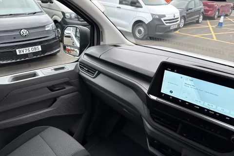 20 of 64 for VOLKSWAGEN TRANSPORTER 100kW 65kWh Commerce Plus Van Auto