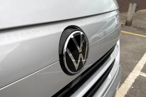 PJ75YTZ Volkswagen Transporter 2.0 TDI 110 Commerce Pro Van Thumbnail #26