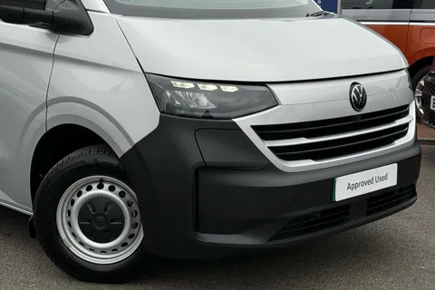 31 of 64 for VOLKSWAGEN TRANSPORTER 100kW 65kWh Commerce Plus Van Auto