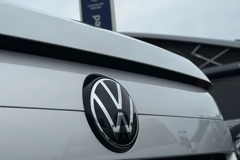 32 of 64 for VOLKSWAGEN TRANSPORTER 100kW 65kWh Commerce Plus Van Auto