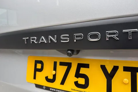 PJ75YTZ Volkswagen Transporter 2.0 TDI 110 Commerce Pro Van Thumbnail #31