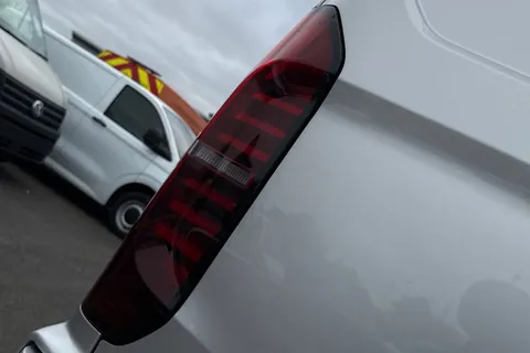 35 of 64 for VOLKSWAGEN TRANSPORTER 100kW 65kWh Commerce Plus Van Auto