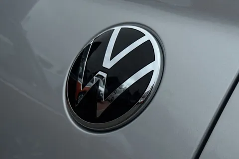 36 of 64 for VOLKSWAGEN TRANSPORTER 100kW 65kWh Commerce Plus Van Auto