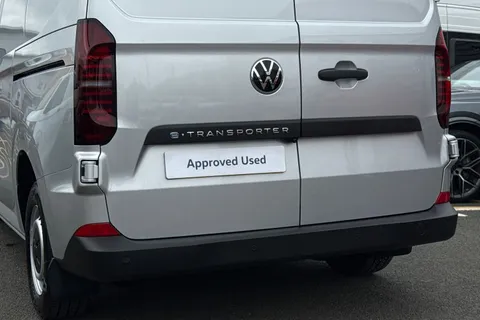 39 of 64 for VOLKSWAGEN TRANSPORTER 100kW 65kWh Commerce Plus Van Auto