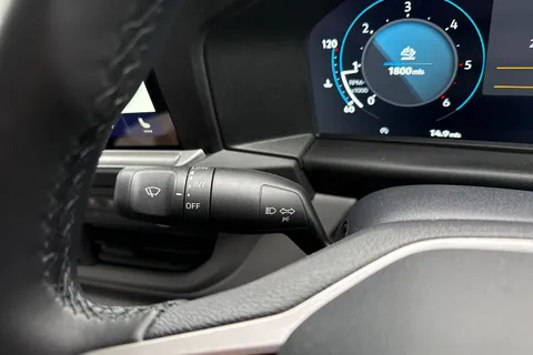 PJ75YTZ Volkswagen Transporter 2.0 TDI 110 Commerce Pro Van Thumbnail #36