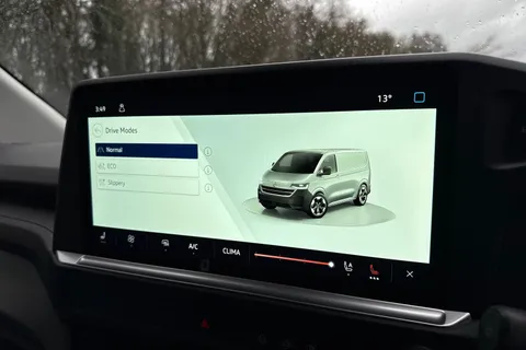 PJ75YTZ Volkswagen Transporter 2.0 TDI 110 Commerce Pro Van Thumbnail #45