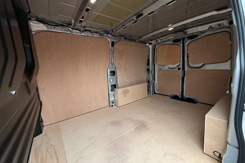 48 of 64 for VOLKSWAGEN TRANSPORTER 100kW 65kWh Commerce Plus Van Auto