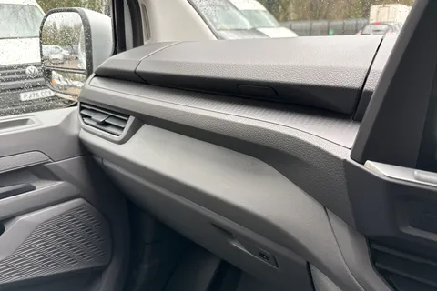 PJ75YTZ Volkswagen Transporter 2.0 TDI 110 Commerce Pro Van Thumbnail #48