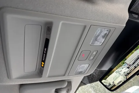 PJ75YTZ Volkswagen Transporter 2.0 TDI 110 Commerce Pro Van Thumbnail #49