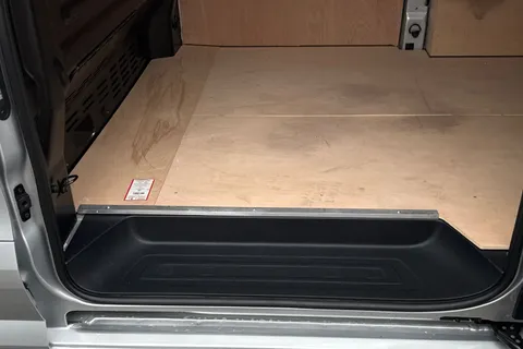 53 of 64 for VOLKSWAGEN TRANSPORTER 100kW 65kWh Commerce Plus Van Auto