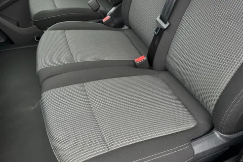 55 of 64 for VOLKSWAGEN TRANSPORTER 100kW 65kWh Commerce Plus Van Auto