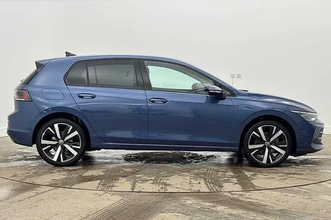 KY25CZW Volkswagen Golf 1.5 TSI Match⭐Winter pack,18' Catania alloy, Light & Sight, LED matrix Ligh Thumbnail #4