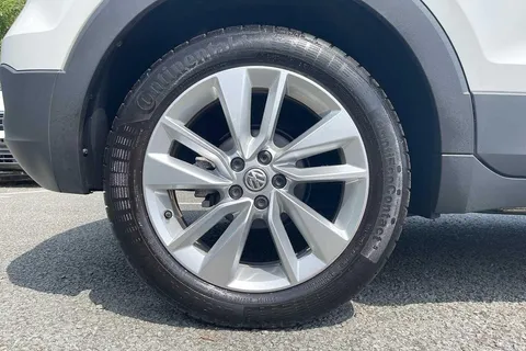 CW19EBK Volkswagen T-Cross 1.0 TSI (115ps) SE Hatchback ⭐Park sensers front and rear⭐ Thumbnail #25