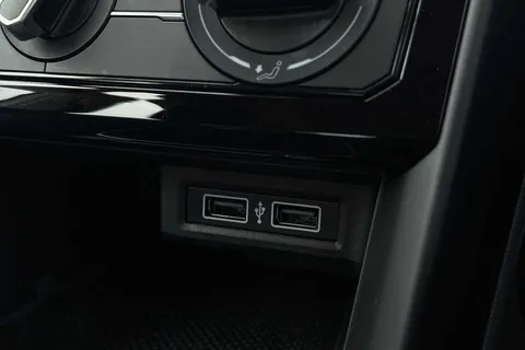 CW19EBK Volkswagen T-Cross 1.0 TSI (115ps) SE Hatchback ⭐Park sensers front and rear⭐ Thumbnail #40