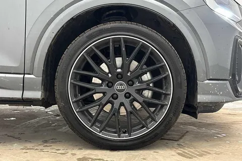 DK25XHH Audi Q2 Black Edition 35 TFSI  150 PS S tronic Thumbnail #5