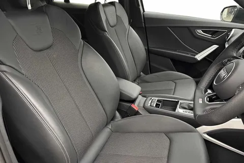 DK25XHH Audi Q2 Black Edition 35 TFSI  150 PS S tronic Thumbnail #10